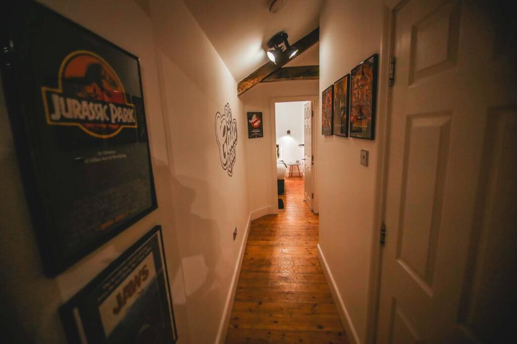 Games And Movies Lounge 7 Bed City Centre Apartment Newcastle upon Tyne Exterior photo