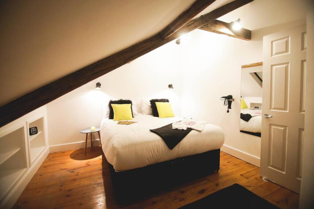 Games And Movies Lounge 7 Bed City Centre Apartment Newcastle upon Tyne Exterior photo