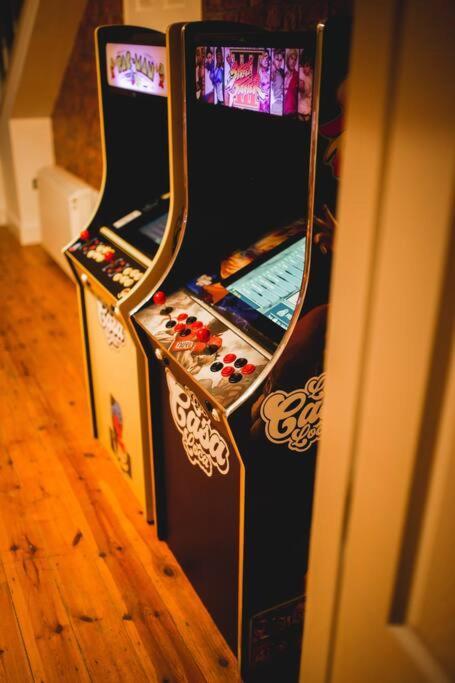 Games And Movies Lounge 7 Bed City Centre Apartment Newcastle upon Tyne Exterior photo